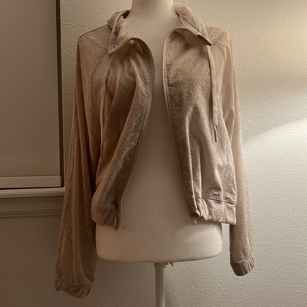 Cute laced see through LuLuLemon Jacket